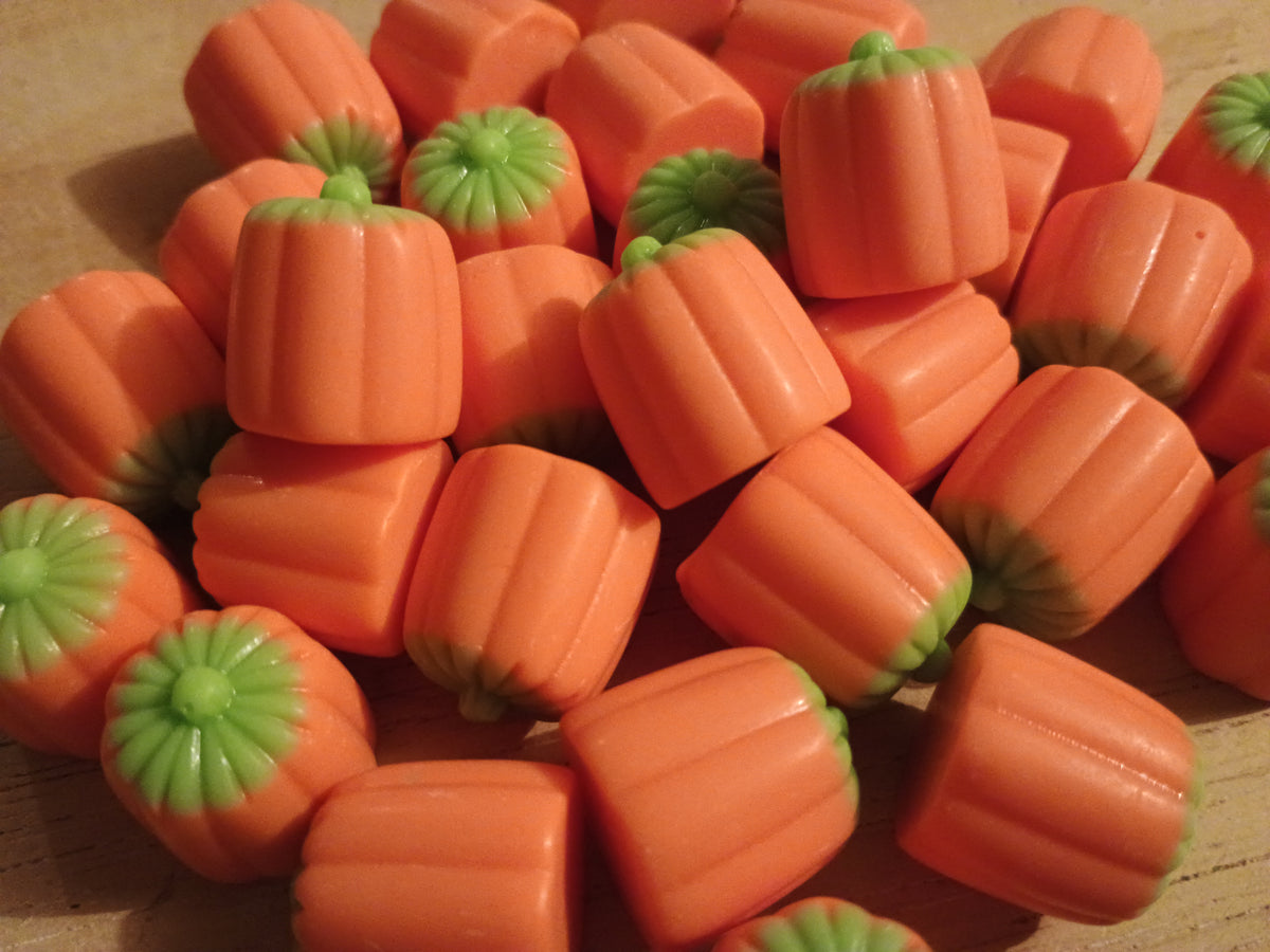 8pcs Halloween/Fall Cabochons - faux candy pumpkins