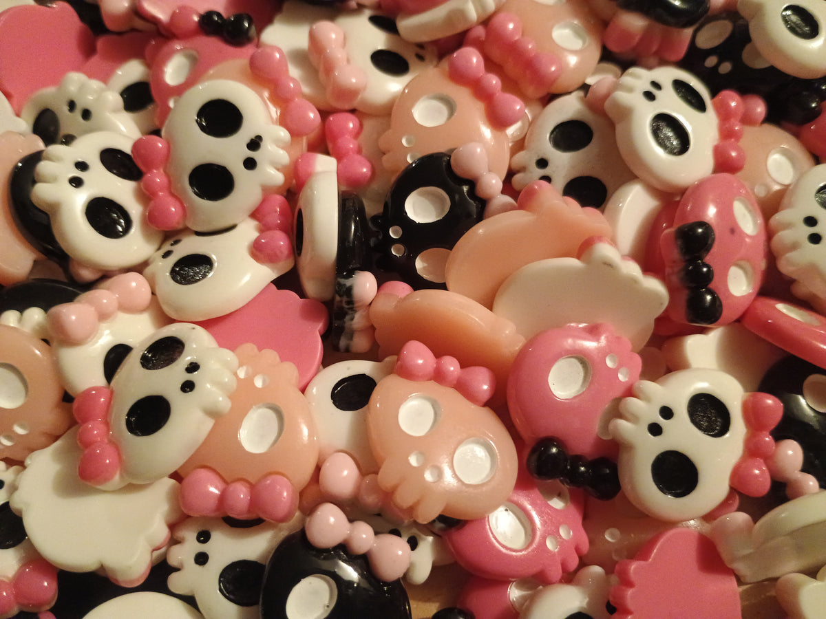 8pcs Halloween/Fall Cabochons - cute skulls