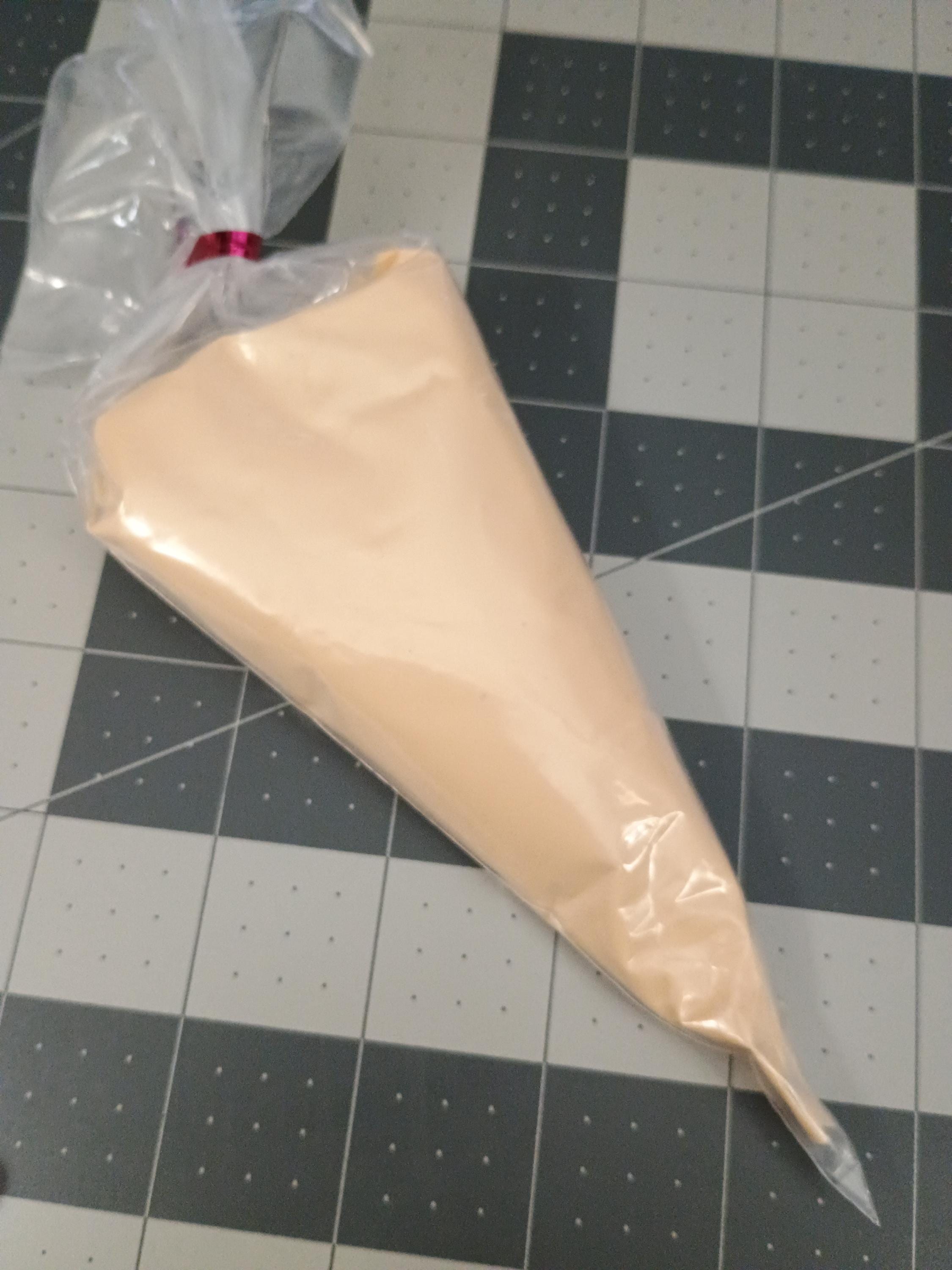 100grams cream clay for crafting / fake fudge frosting / fake bake drip