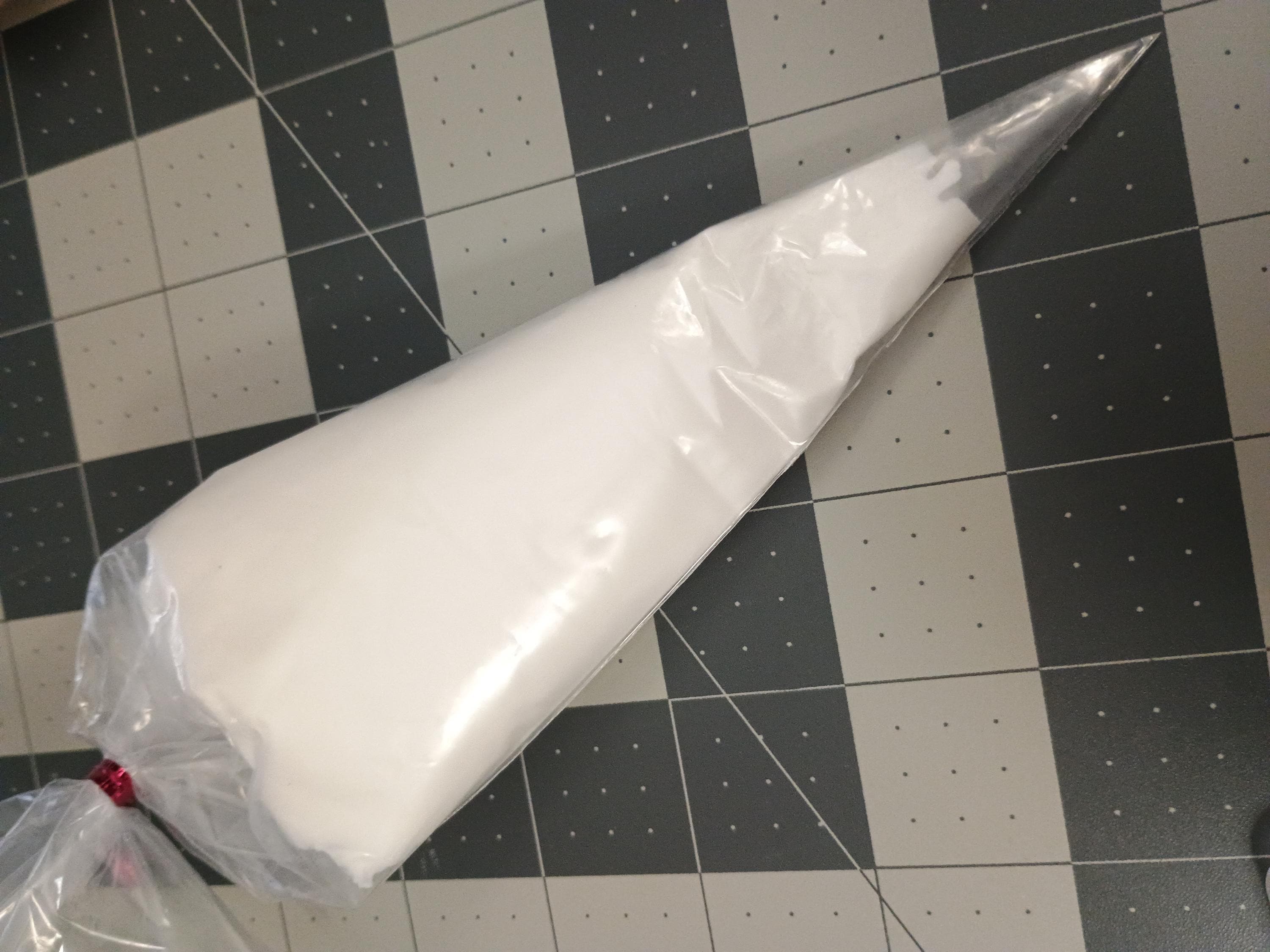 100grams cream clay for crafting / fake fudge frosting / fake bake drip