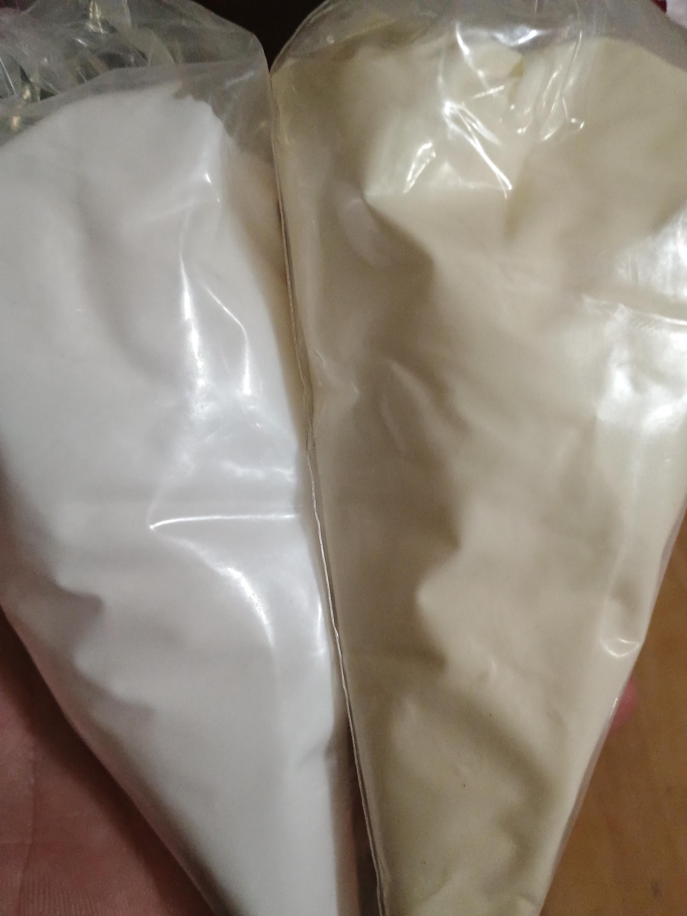 100grams cream clay for crafting / fake fudge frosting / fake bake drip