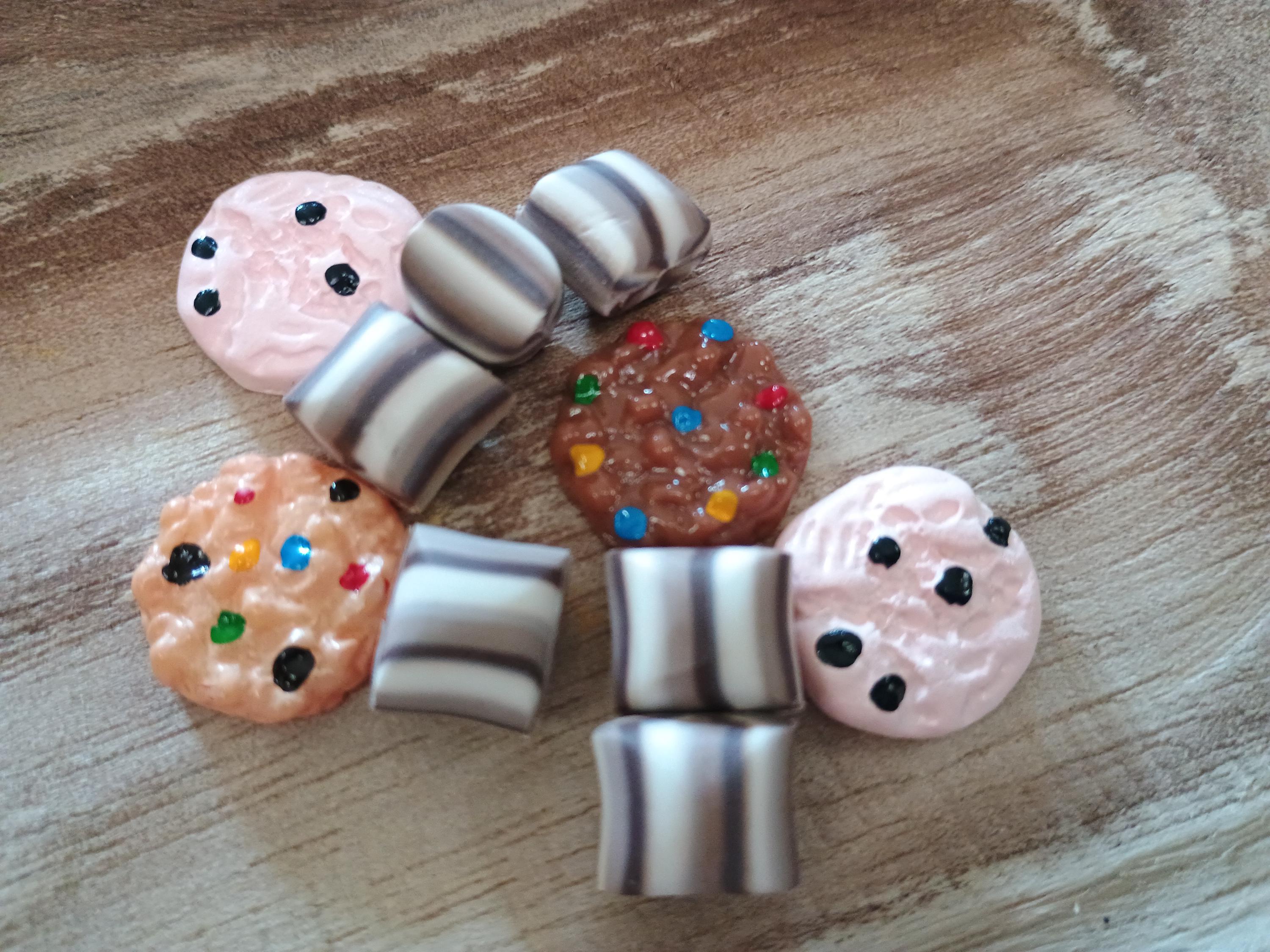 Cookie mix cabachon charms