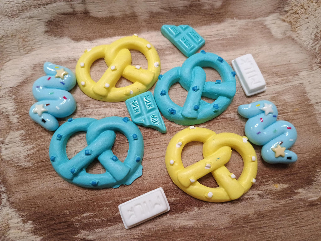 Pretzel mix cabachons