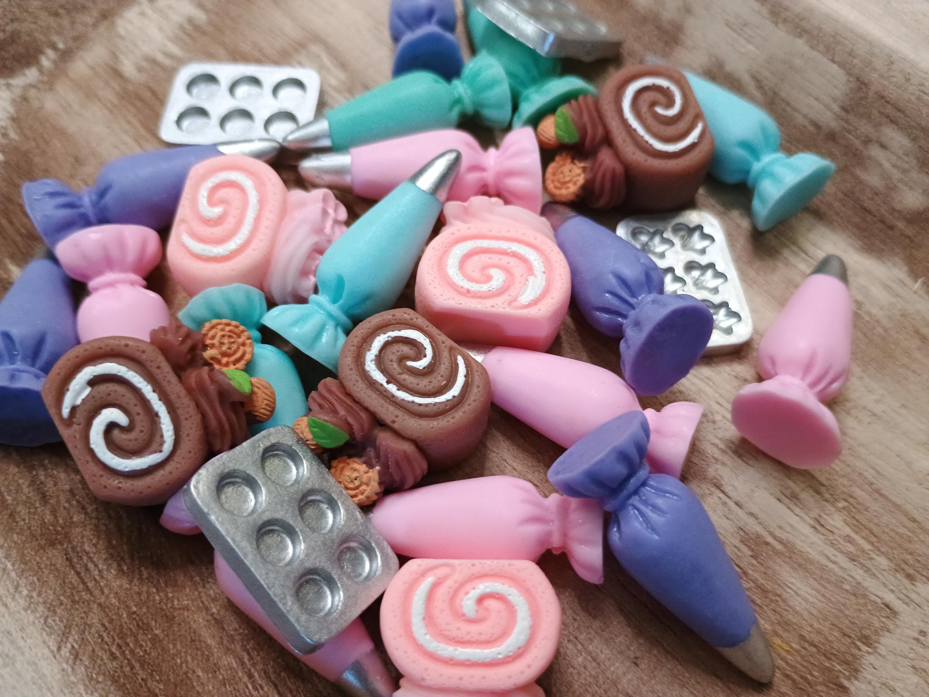 10pcs cabachons/ bakers mix