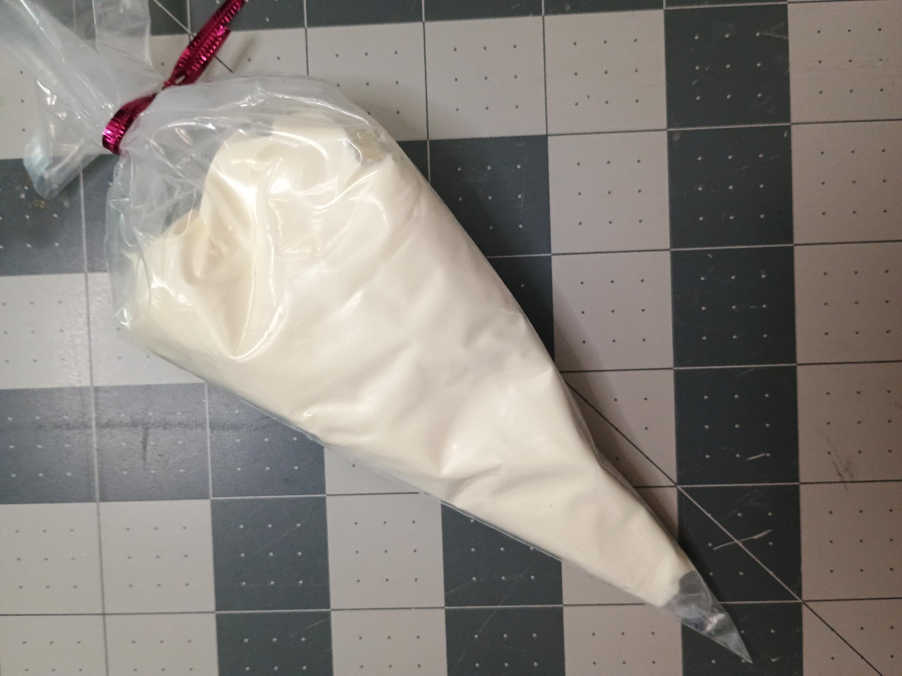 100grams cream clay for crafting / fake fudge frosting / fake bake drip