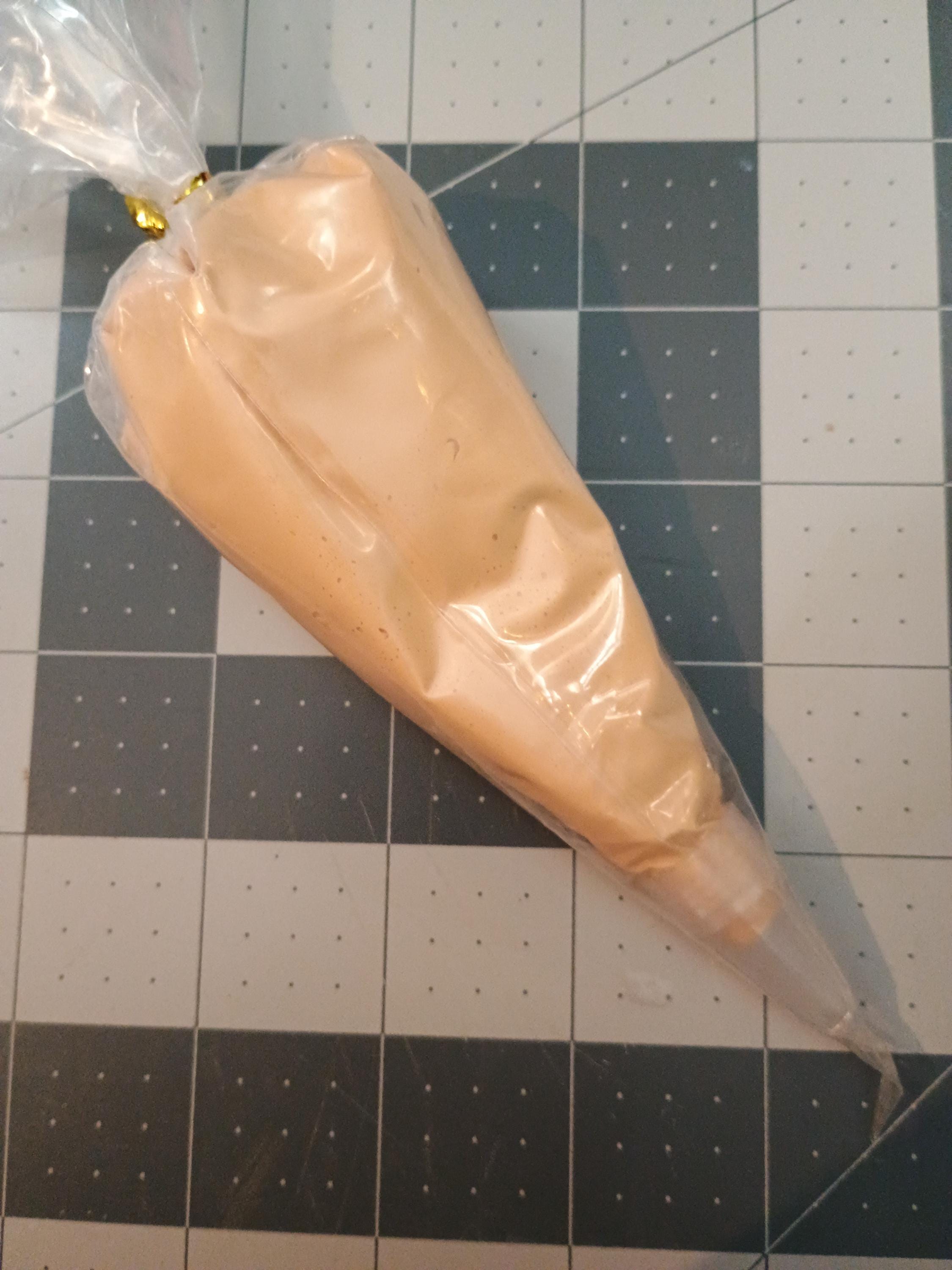 100grams cream clay for crafting / fake fudge frosting / fake bake drip