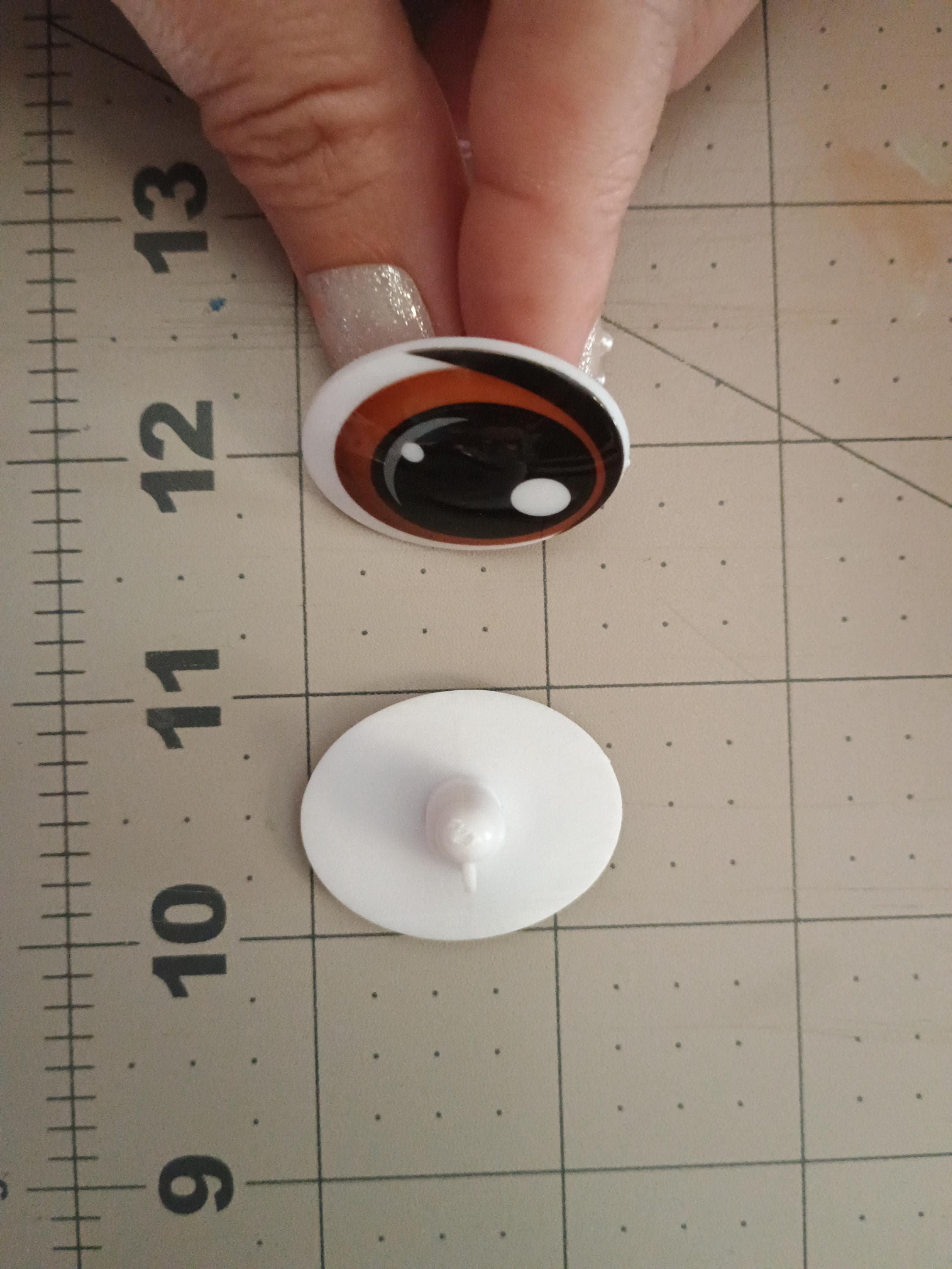 PLASTIC#1 / LARGE / 20pairs plastic eyes for crafts / Ribbon Branch Crafts / air dry foam clay / porcelain clay / doll eyes