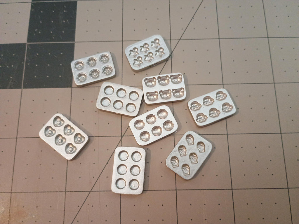 10pcs cabachons/ bakers mix