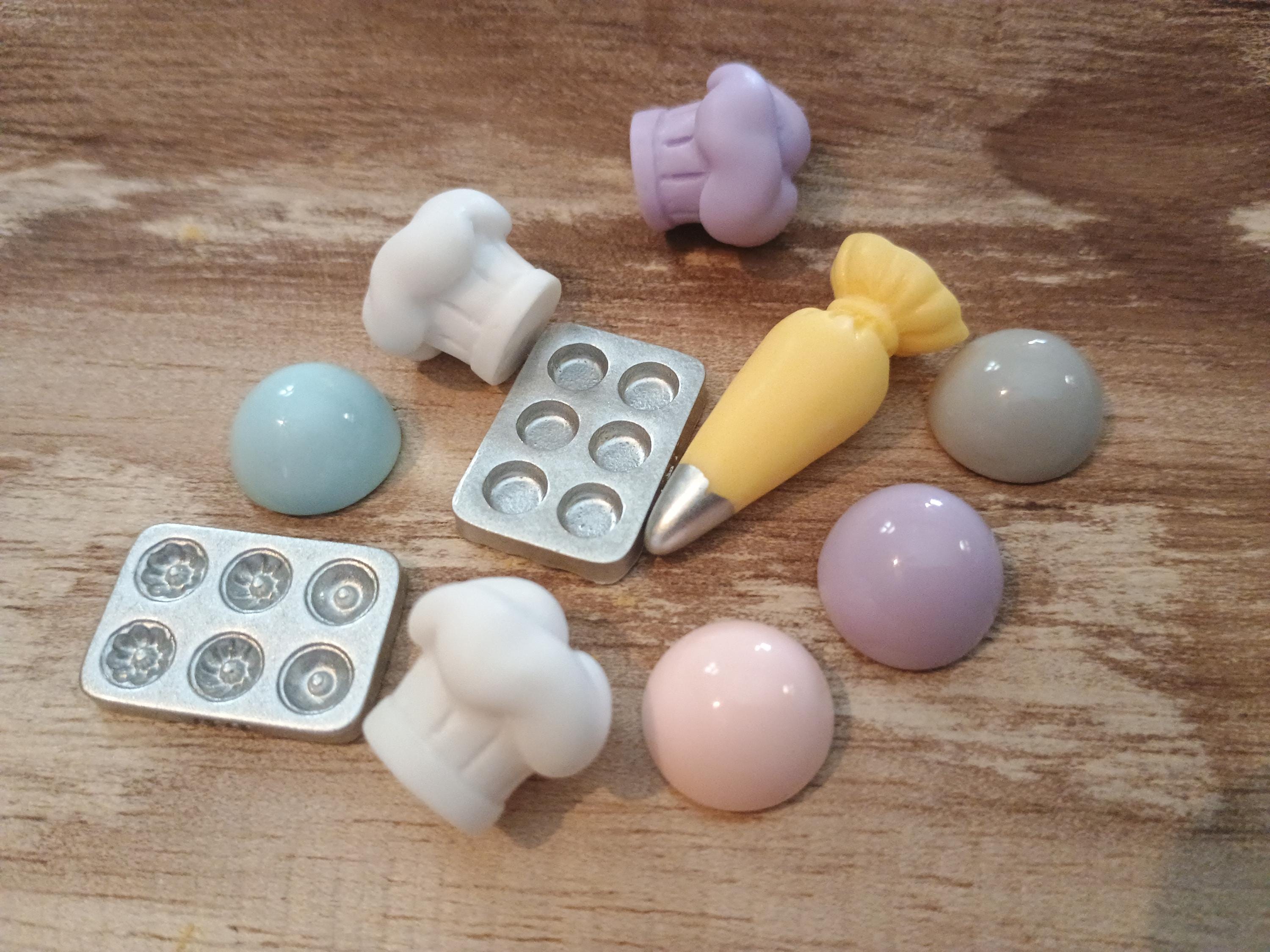 10pcs cabachons/ bakers mix